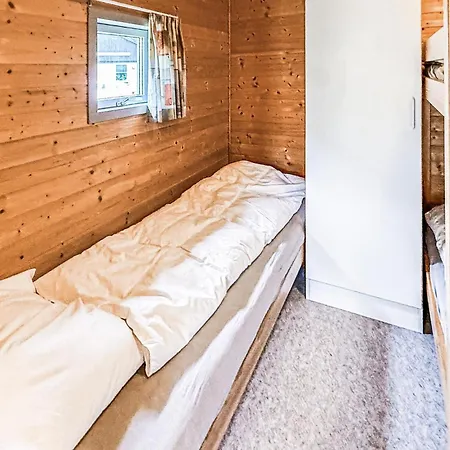 2 Bedroom Amazing In Semesterbostad *